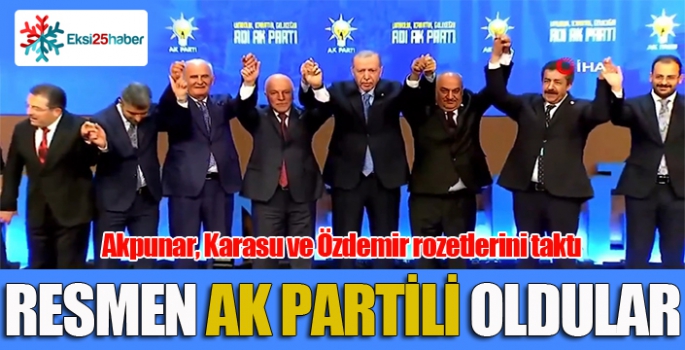 AK Parti'ye 2 milletvekili ve 13 belediye başkanı katıldı