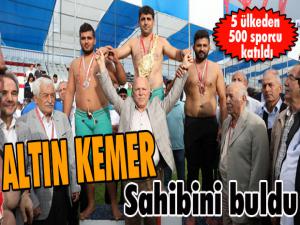 Altın Kemer sahibini buldu...