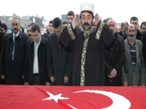 MHP'li Akyıldız için gıyabi cenaze namazı kılındı...