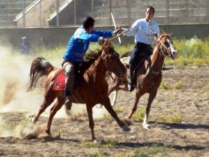 Erzurum'un tanıtımını yapan cirit takımı cezalandırılmak istendi...