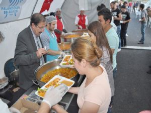 Günde 2 bin kişiye iftar...