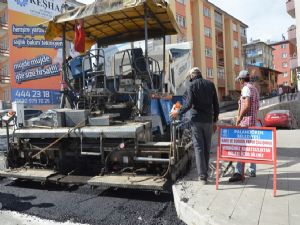 Palandöken'de asfaltlama çalışmaları sürüyor...