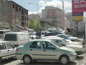 Erzurum'da araç sayısı her geçen gün artıyor...