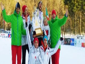 Piste çakıldı... aylarca hastanede yattı... ama yılmadı: Samet Karta zirveye atladı...