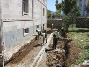 Palandöken'de cami çevreleri yeniden düzenleniyor...