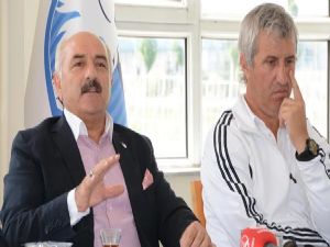 Erzurumspor tek yürek...