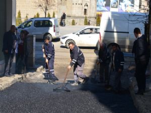 Yakutiye Belediyesi asfalt çalışmalarına start verdi...