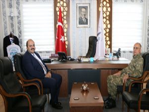  Tümgeneral Özoğlu'ndan, Başkan Orhan'a ziyaret